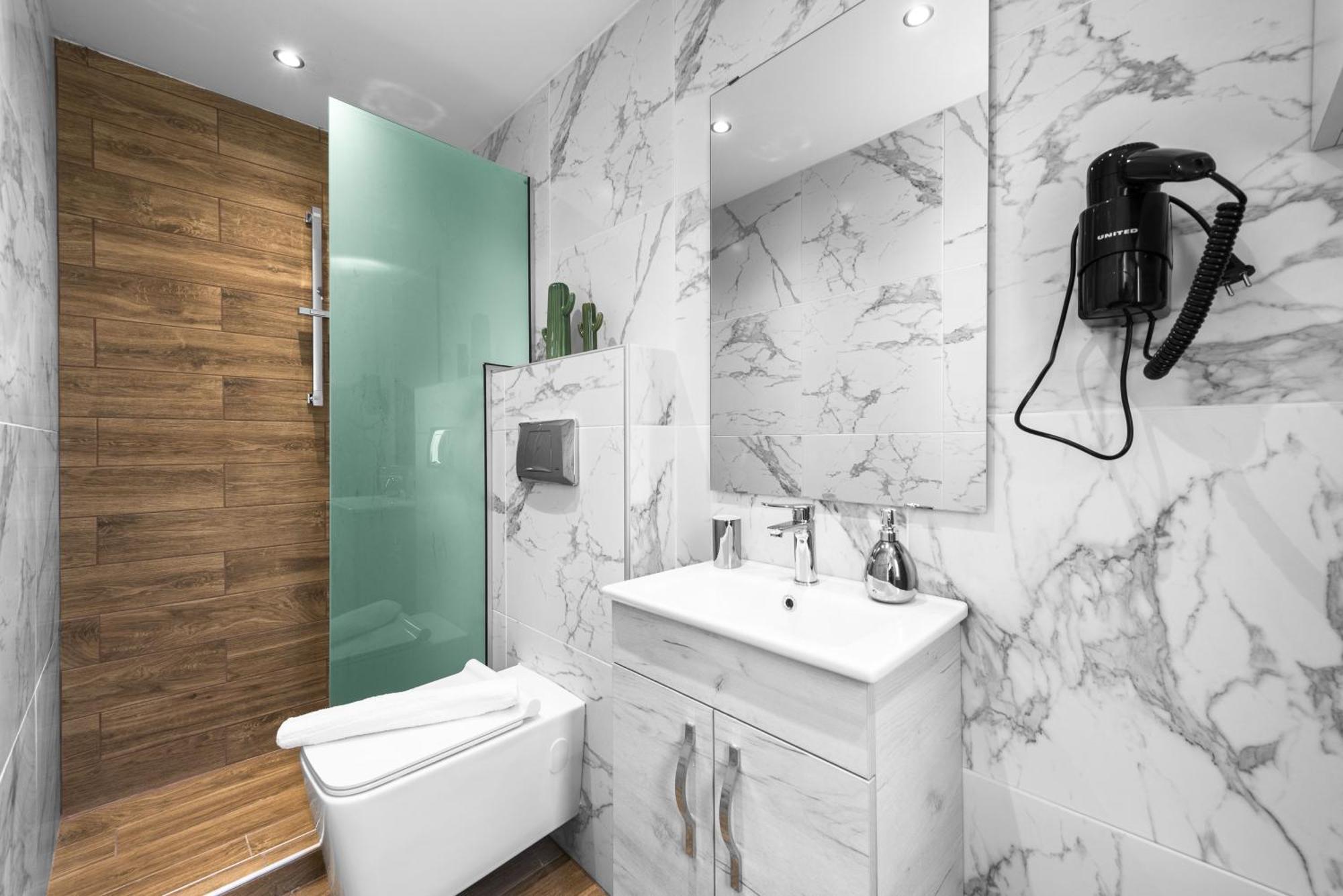 Denizen Boutique Apartments, Nilie Hospitality Mgmt Soluň Exteriér fotografie